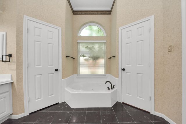 15838 Hillside Falls Trail, Houston, TX 77062