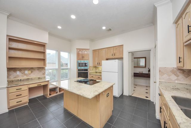 15838 Hillside Falls Trail, Houston, TX 77062