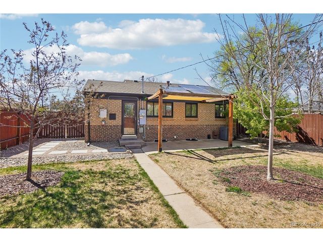 2848 Pontiac St, Denver, CO 80207