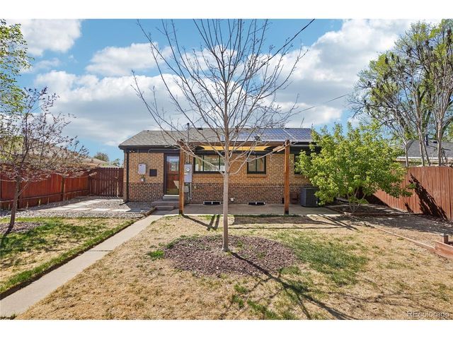 2848 Pontiac St, Denver, CO 80207