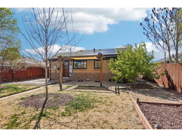 2848 Pontiac St, Denver, CO 80207