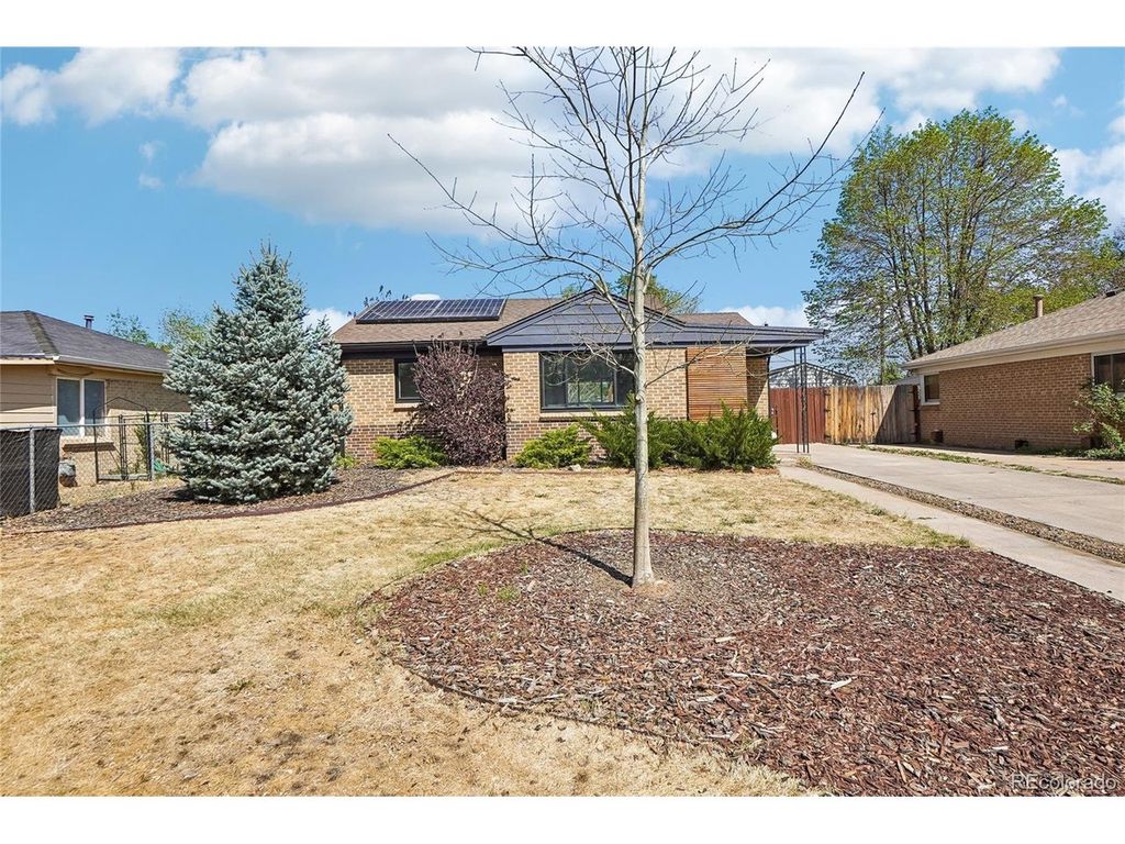 2848 Pontiac St, Denver, CO 80207