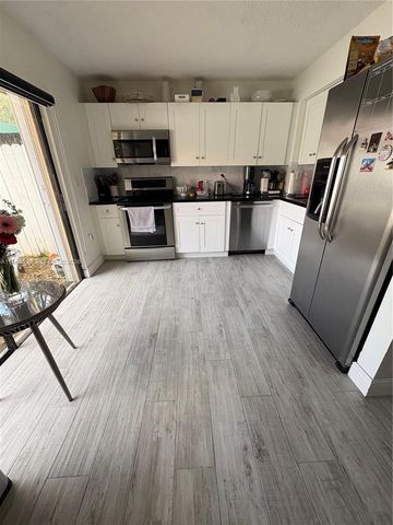 10095 SW 77th Ct 10095, Miami, FL 33156