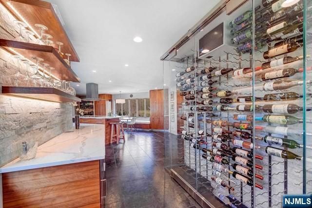 28 Rockleigh Road, Rockleigh, NJ 07647