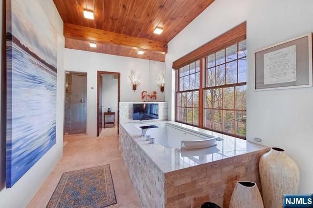 28 Rockleigh Road, Rockleigh, NJ 07647