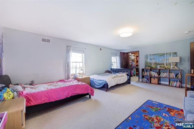 28 Rockleigh Road, Rockleigh, NJ 07647