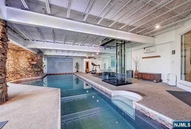 28 Rockleigh Road, Rockleigh, NJ 07647