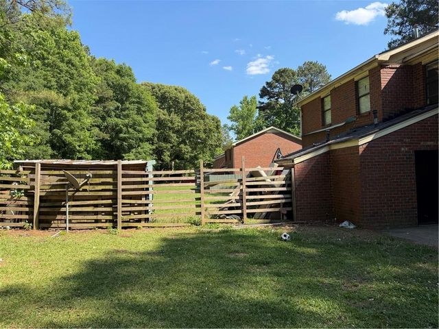 883 Yorkshire Lane, Lawrenceville, GA 30044