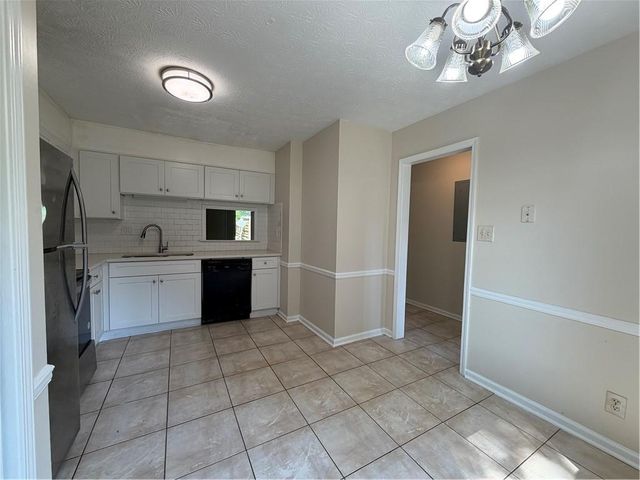 883 Yorkshire Lane, Lawrenceville, GA 30044