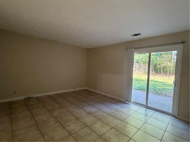 883 Yorkshire Lane, Lawrenceville, GA 30044