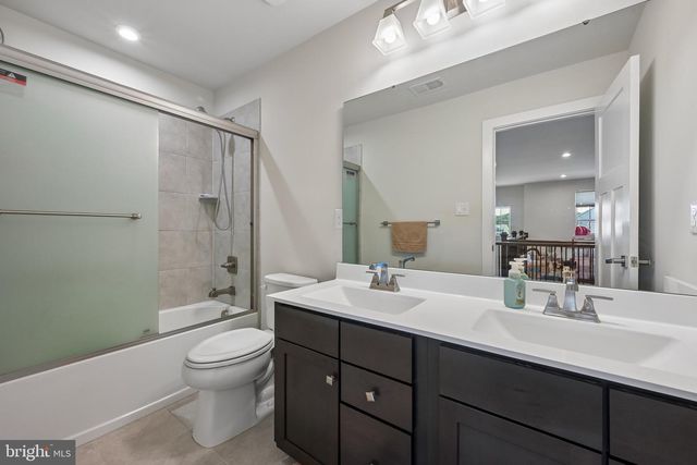5 GRANDE BLVD, Tabernacle, NJ 08088