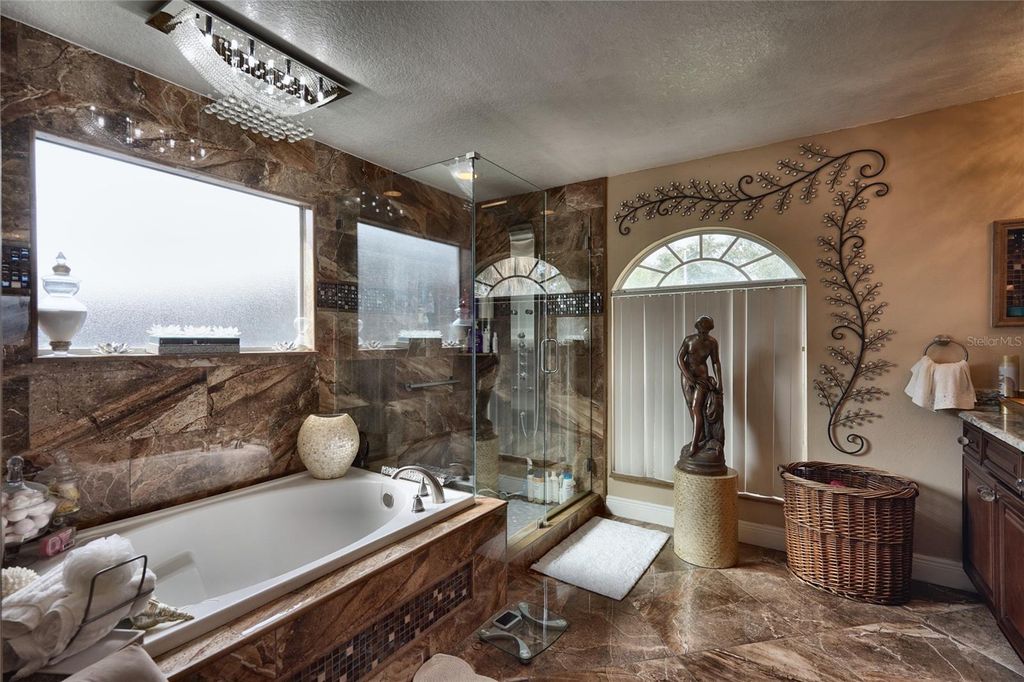 Image 18 of property listing at 7730 BARDMOOR HILL CIR, Orlando, FL 32835