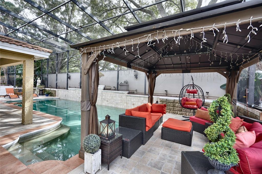 Image 25 of property listing at 7730 BARDMOOR HILL CIR, Orlando, FL 32835