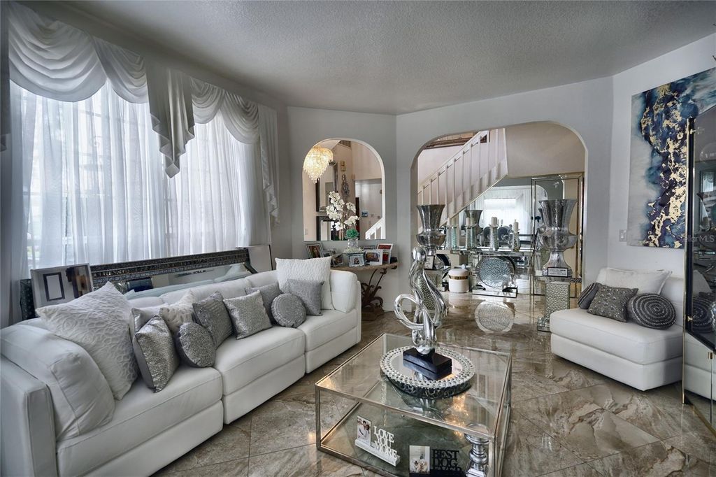 Image 5 of property listing at 7730 BARDMOOR HILL CIR, Orlando, FL 32835