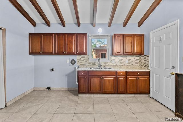 25016 Lehigh Street, Dearborn Heights, MI 48125