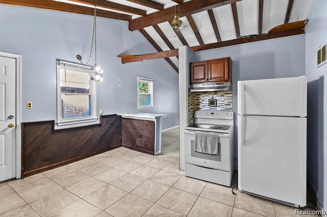 25016 Lehigh Street, Dearborn Heights, MI 48125