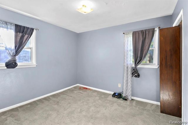 25016 Lehigh Street, Dearborn Heights, MI 48125