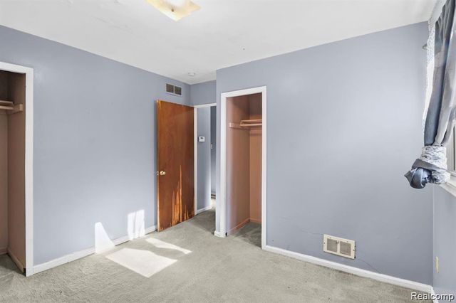 25016 Lehigh Street, Dearborn Heights, MI 48125