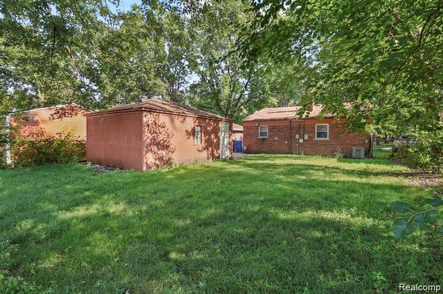 25016 Lehigh Street, Dearborn Heights, MI 48125