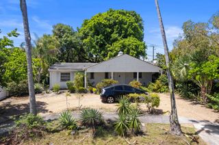 330 Marlborough Place, West Palm Beach, FL 33405
