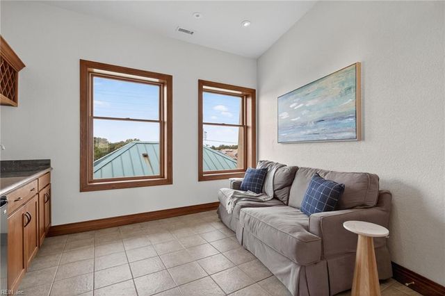 504 W Ocean View AVE, Norfolk, VA 23503