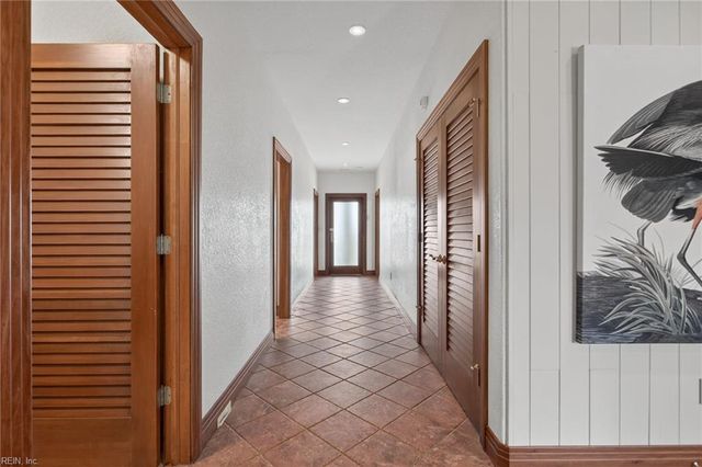 504 W Ocean View AVE, Norfolk, VA 23503