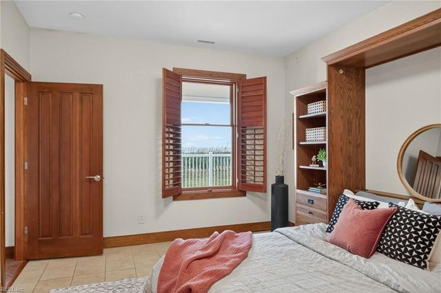 504 W Ocean View AVE, Norfolk, VA 23503