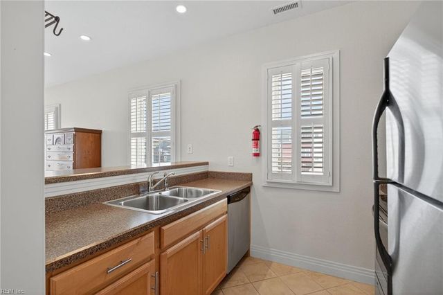 504 W Ocean View AVE, Norfolk, VA 23503