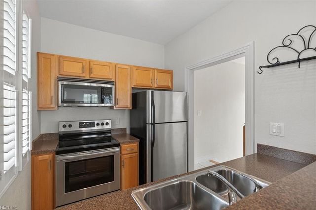 504 W Ocean View AVE, Norfolk, VA 23503