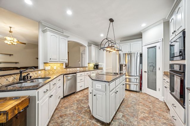 6162 Graham Point, Royse City, TX 75189