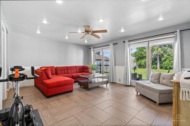 2405 Sarah Street, Franklin Park, IL 60131