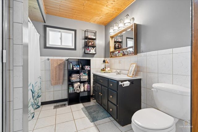 2405 Sarah Street, Franklin Park, IL 60131
