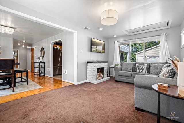 2405 Sarah Street, Franklin Park, IL 60131