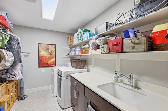 107 Highland Lake Drive, Highland Village, TX 75077