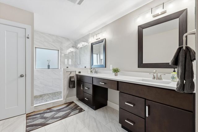 107 Highland Lake Drive, Highland Village, TX 75077