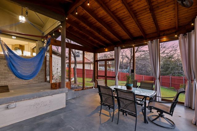 107 Highland Lake Drive, Highland Village, TX 75077