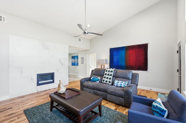 107 Highland Lake Drive, Highland Village, TX 75077