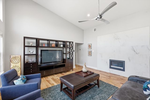 107 Highland Lake Drive, Highland Village, TX 75077