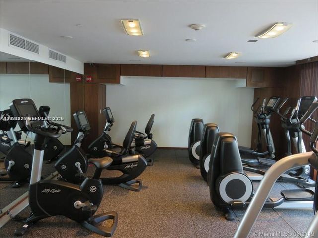 325 S Biscayne Blvd 2824, Miami, FL 33131