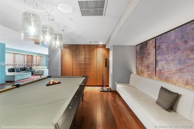 325 S Biscayne Blvd 2824, Miami, FL 33131