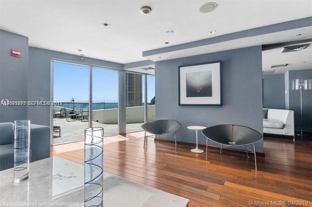 325 S Biscayne Blvd 2824, Miami, FL 33131