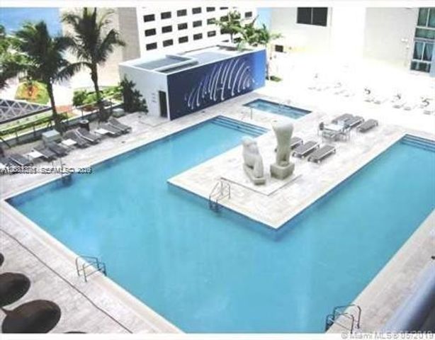 325 S Biscayne Blvd 2824, Miami, FL 33131