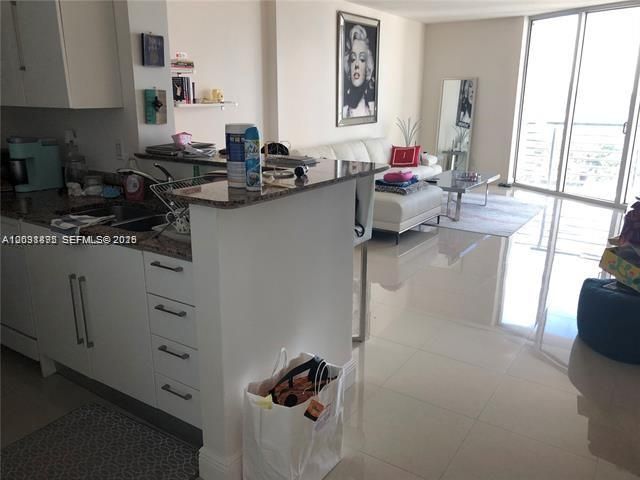 325 S Biscayne Blvd 2824, Miami, FL 33131