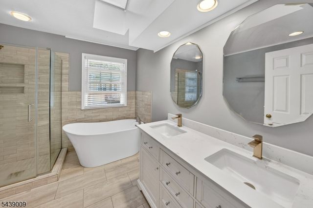 31 Spruce Hollow Dr, Howell Twp., NJ 07731