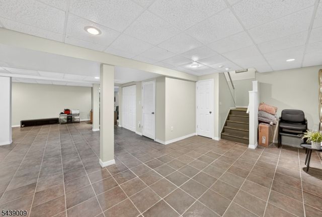 31 Spruce Hollow Dr, Howell Twp., NJ 07731