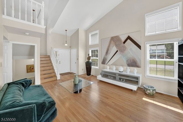 31 Spruce Hollow Dr, Howell Twp., NJ 07731
