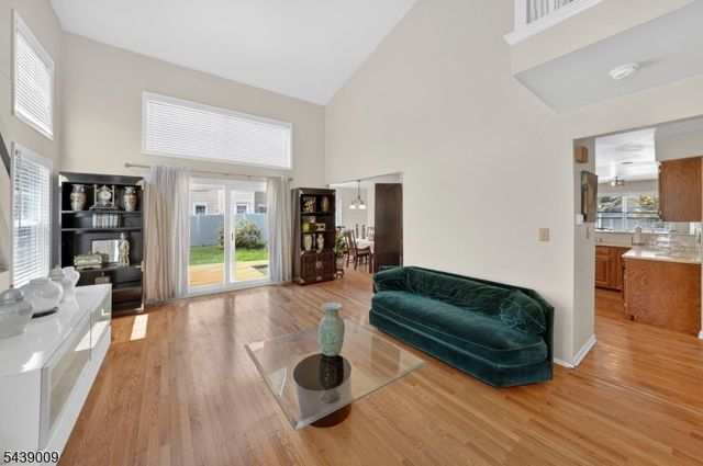 31 Spruce Hollow Dr, Howell Twp., NJ 07731
