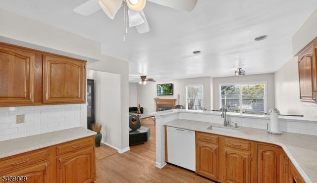 31 Spruce Hollow Dr, Howell Twp., NJ 07731