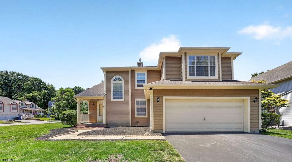 31 Spruce Hollow Dr, Howell Twp., NJ 07731