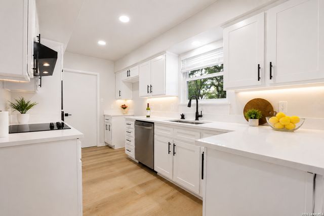 8507 Rockmoor, San Antonio, TX 78230